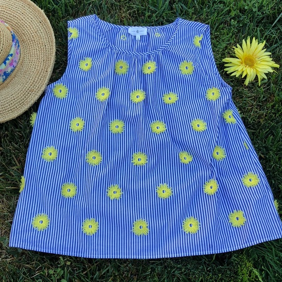 Lou & Grey Tops - 🌺 Lou & Grey; Blue/White Striped Top w/Flowers S!